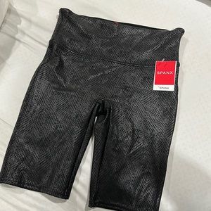 SPANX Faux leather biker shorts snake print